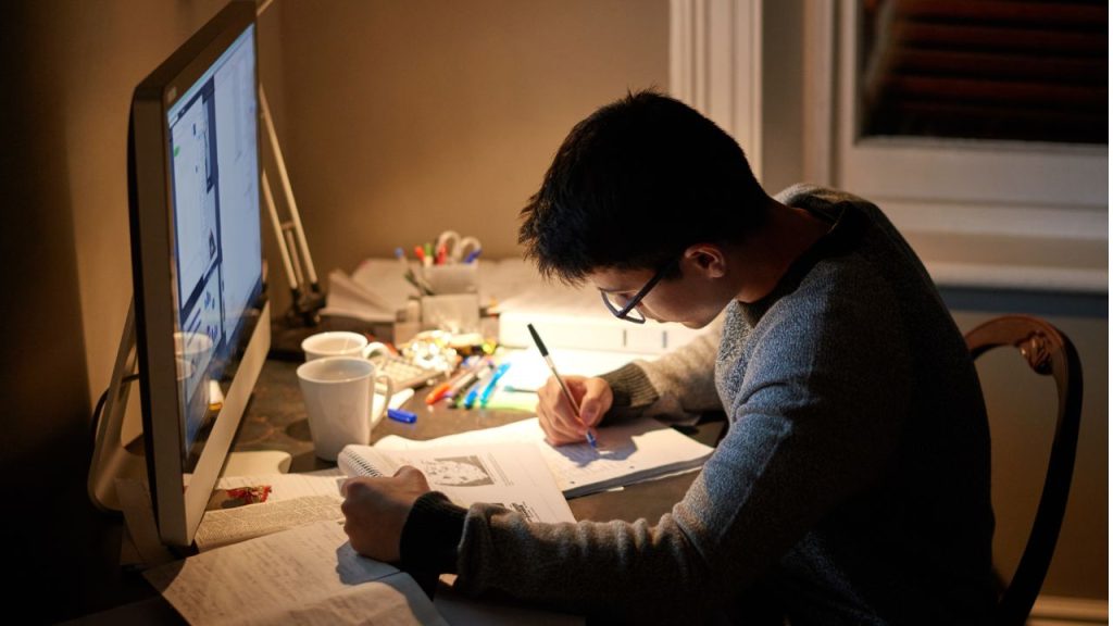 Cómo estudiar una oposición: métodos que sí funcionan